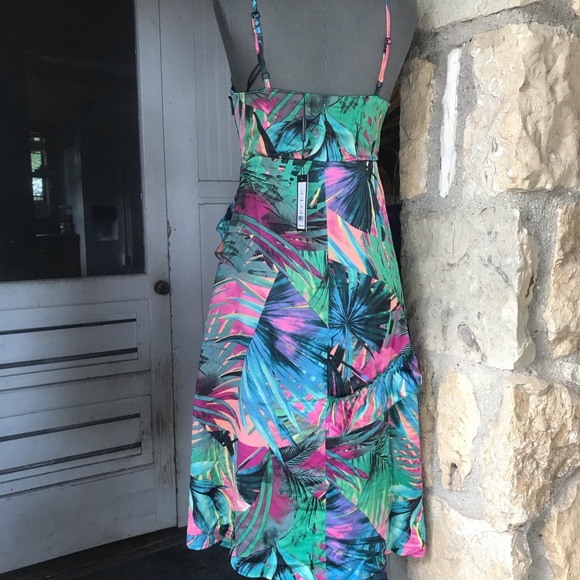 Dress - Picture 6 of 6